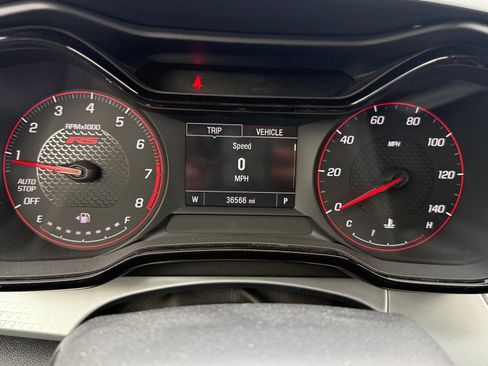 Used 2024 Chevrolet Trax RS FWD image 12