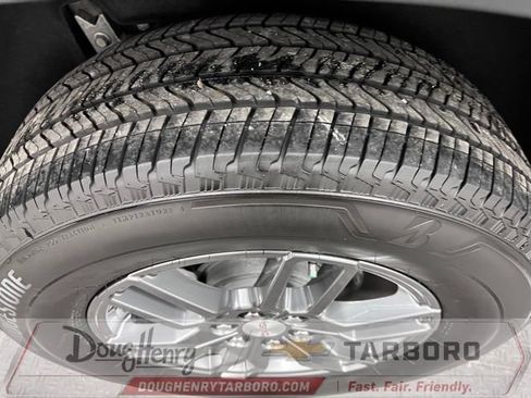 Used 2025 GMC Acadia Elevation FWD image 19
