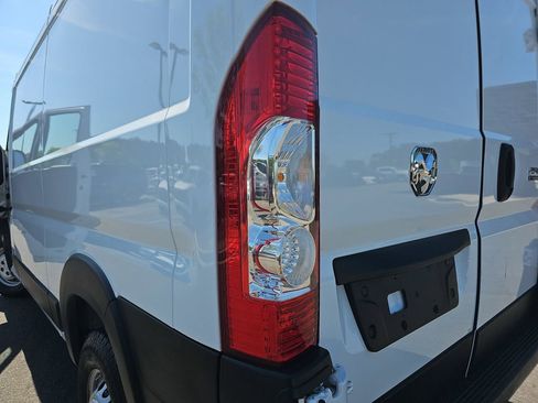 Used 2025 RAM ProMaster 2500 w/ Convenience Group FWD image 35