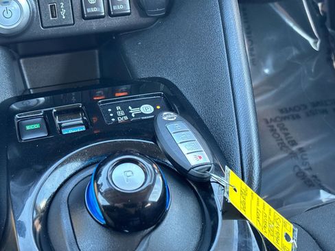 Used 2022 Nissan Leaf SV Plus image 23