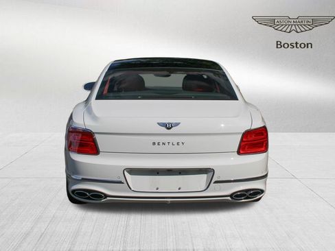 Used 2024 Bentley Flying Spur V8 AWD/4WD image 3