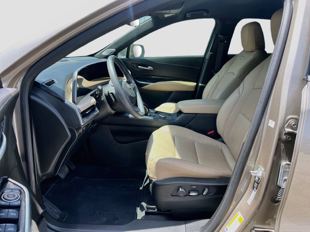 Used 2025 Cadillac XT4 Premium Luxury FWD image 22