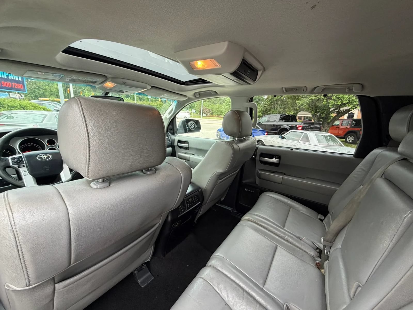 Used 2014 Toyota Sequoia Limited AWD/4WD image 17