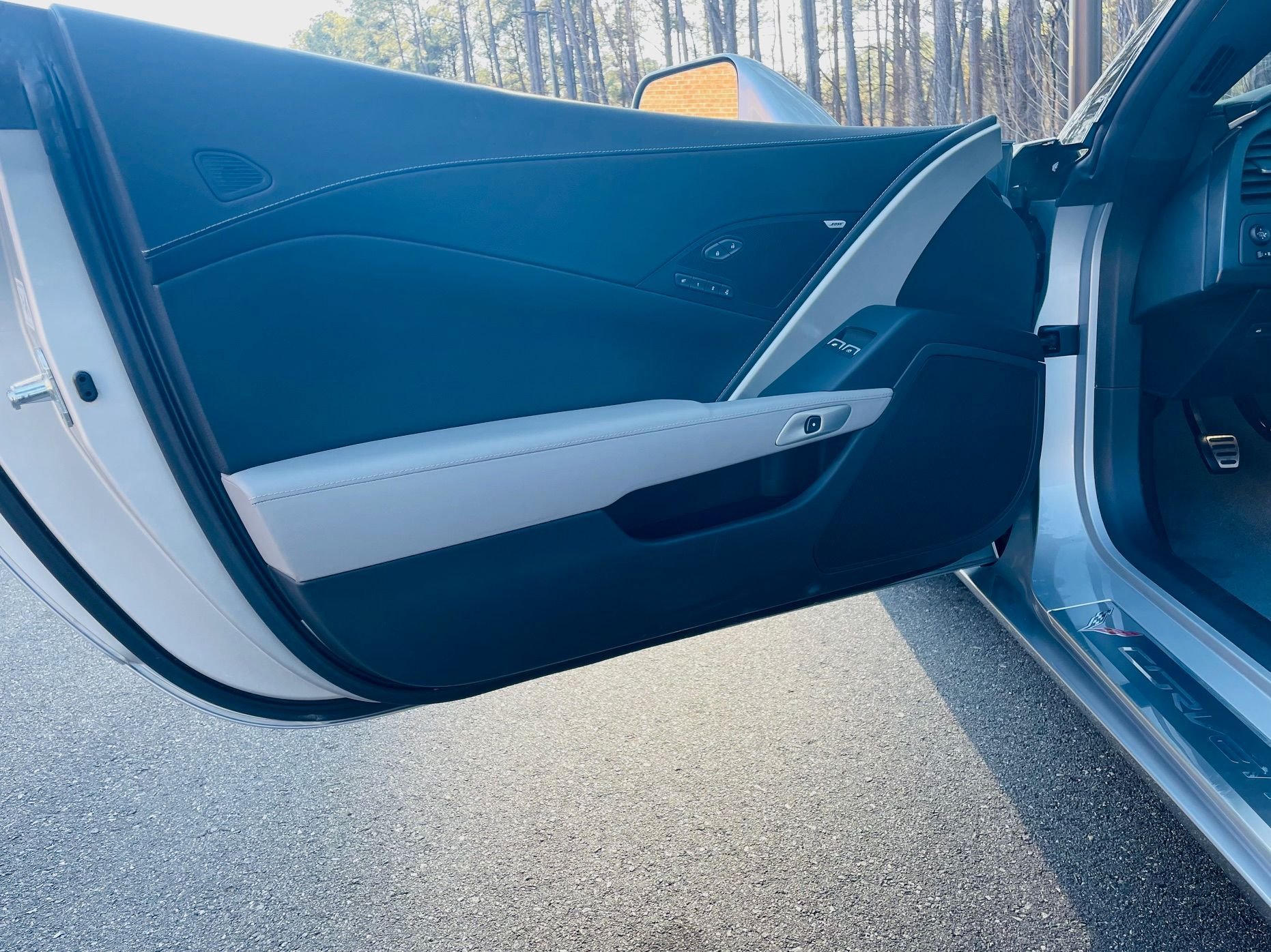 Used 2015 Chevrolet Corvette Stingray Convertible w/ 2LT Preferred Equipment Group RWD image 49