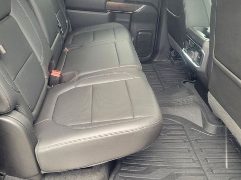 Used 2019 GMC Sierra 1500 SLT w/ SLT Premium Plus Package AWD/4WD image 33