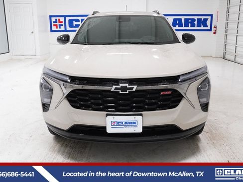 Used 2026 Chevrolet Trax RS w/ Driver Confidence Package FWD image 2