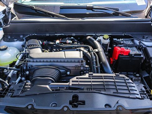 New 2025 Ford Maverick XLT w/ XLT Luxury Package image 28