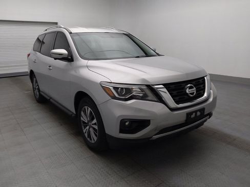 Used 2019 Nissan Pathfinder SL FWD image 13