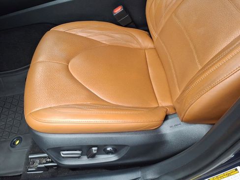 Used 2020 Toyota Avalon Limited w/ Advanced Safety Package FWD image 25