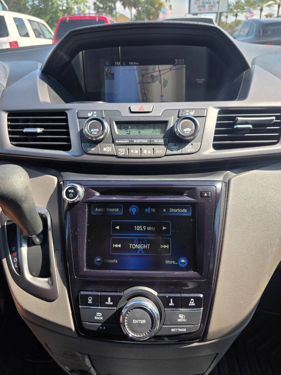 Used 2014 Honda Odyssey EX-L image 18