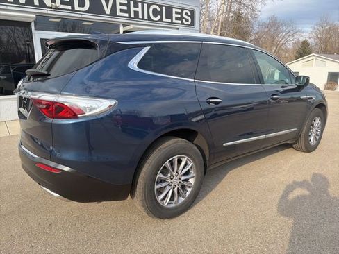 Certified 2023 Buick Enclave Essence FWD image 3