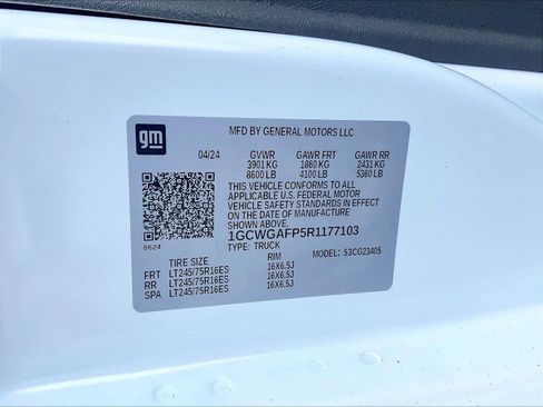 Used 2024 Chevrolet Express 2500 w/ Driver Convenience Package image 34