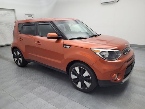 Used 2019 Kia Soul + FWD image 11