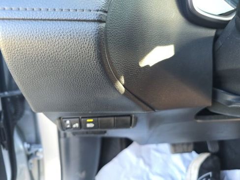 Used 2023 Toyota Corolla Cross XLE image 22