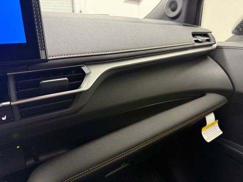 New 2026 Toyota Sienna XLE Woodland Edition image 23