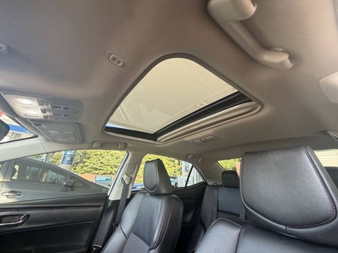 Used 2017 Toyota Corolla SE 50th Anniversary FWD image 20