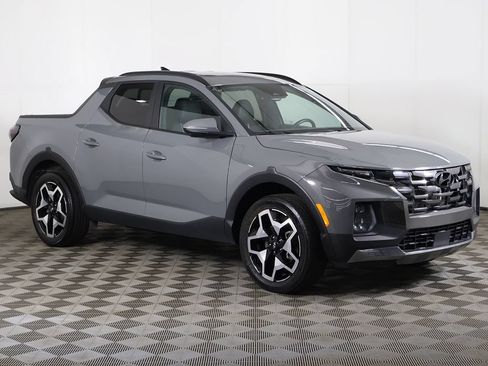 Used 2023 Hyundai Santa Cruz Limited AWD/4WD image 2