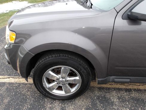 Used 2011 Ford Escape Limited image 29