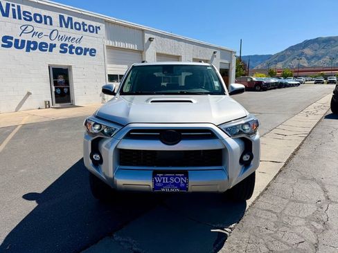 Used 2023 Toyota 4Runner TRD Off-Road AWD/4WD image 3