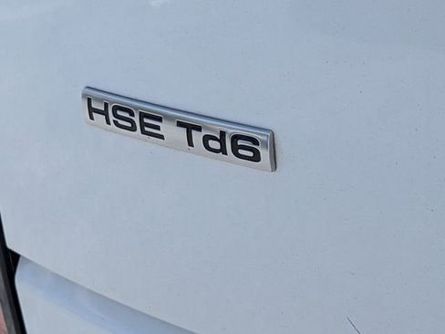 Used 2017 Land Rover Range Rover HSE image 18