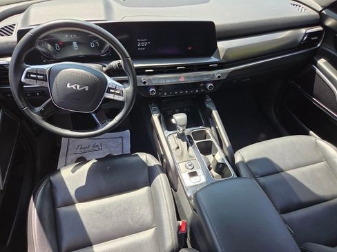 Used 2025 Kia Telluride S FWD image 9