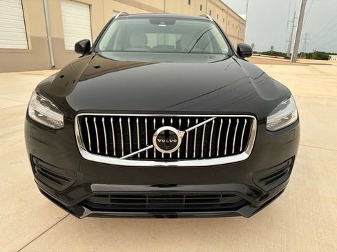 Used 2022 Volvo XC90 T6 Momentum w/ Advanced Package AWD/4WD image 2