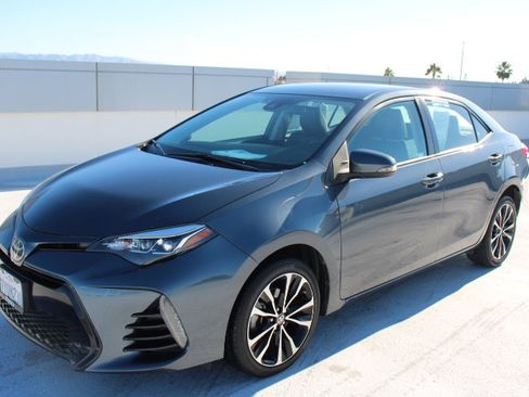 Used 2017 Toyota Corolla SE image 6