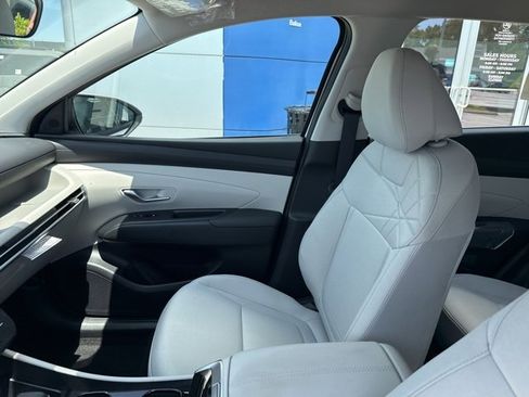 New 2025 Hyundai Tucson SE image 19