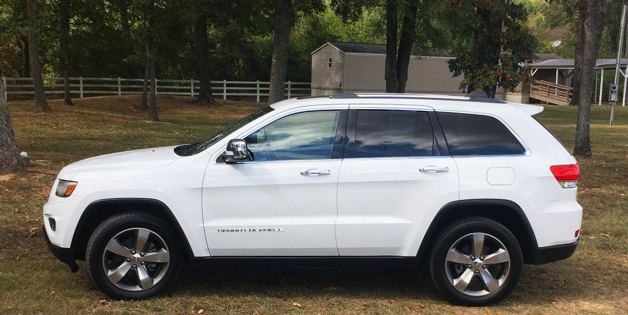 Used 2014 Jeep Grand Cherokee Limited w/ Luxury Group II AWD/4WD image 2