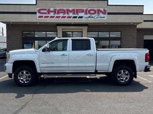 Used 2016 GMC Sierra 3500 Denali w/ Driver Alert Package AWD/4WD image 20