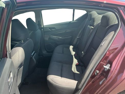 Used 2025 Nissan Altima 2.5 SV FWD image 21