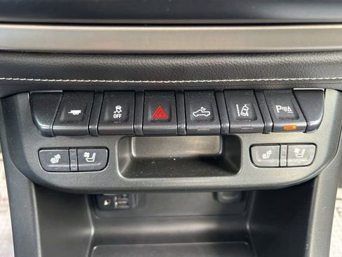 Used 2020 GMC Canyon Denali image 22