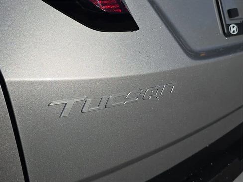 New 2026 Hyundai Tucson SE image 13