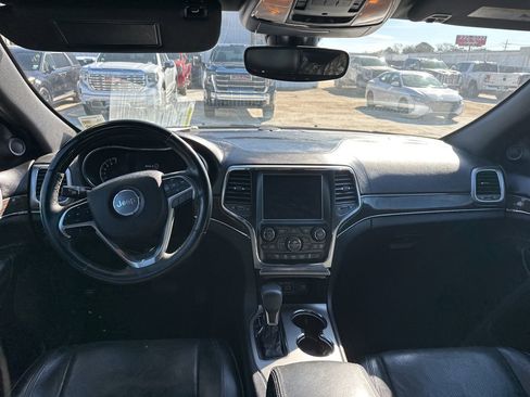 Used 2018 Jeep Grand Cherokee Overland image 9