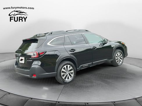 Used 2023 Subaru Outback Premium AWD/4WD image 3