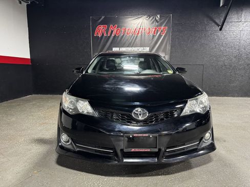 Used 2013 Toyota Camry SE FWD image 8