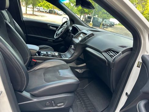 Used 2020 Ford Edge ST w/ Cold Weather Package AWD/4WD image 28
