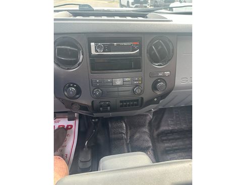 Used 2015 Ford F250 XL w/ Power Equipment Group AWD/4WD image 17