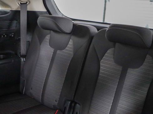 Used 2021 Kia Sorento LX image 25