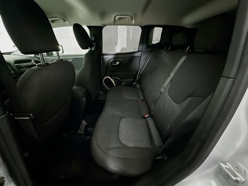 Used 2017 Jeep Renegade Latitude image 27