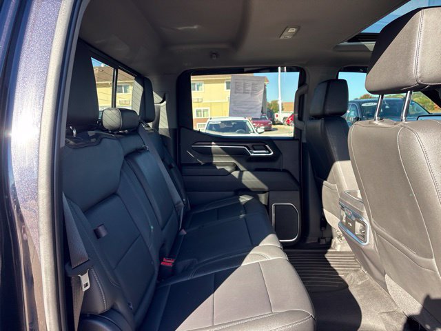 Used 2022 GMC Sierra 1500 SLT w/ SLT Premium Plus Package AWD/4WD image 40