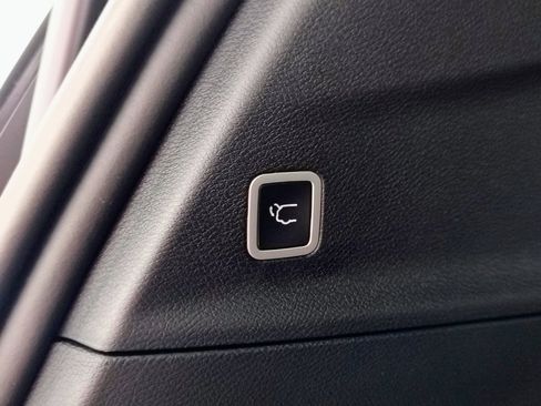 New 2026 Chrysler Pacifica Select FWD image 14