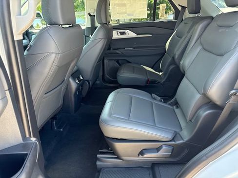 New 2026 Ford Explorer Active w/ Active Comfort Package AWD/4WD image 14