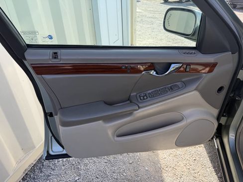 Used 2005 Cadillac De Ville image 9