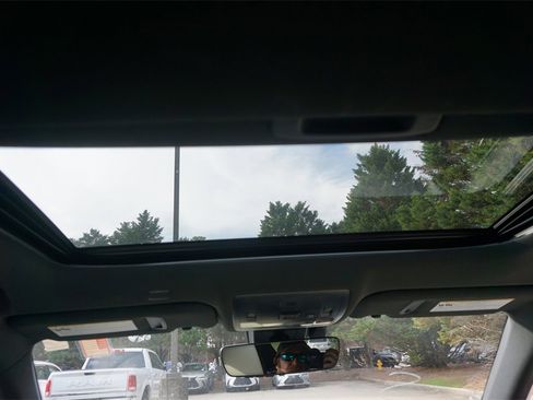 Used 2024 Lexus IS 300 F Sport image 17