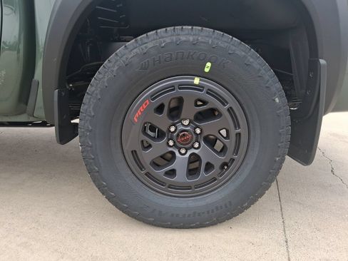 New 2026 Nissan Frontier PRO-4X w/ Tow Package AWD/4WD image 32