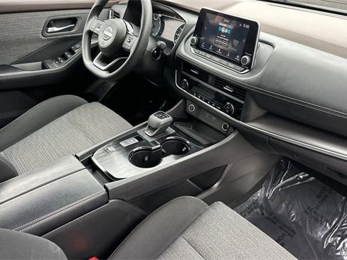 Used 2023 Nissan Rogue SV image 16