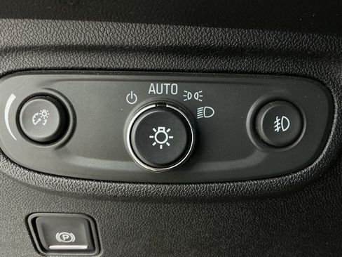 Used 2018 GMC Terrain Denali w/ Advanced Safety Package FWD image 38