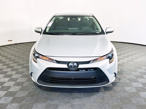 Used 2023 Toyota Corolla LE FWD image 8