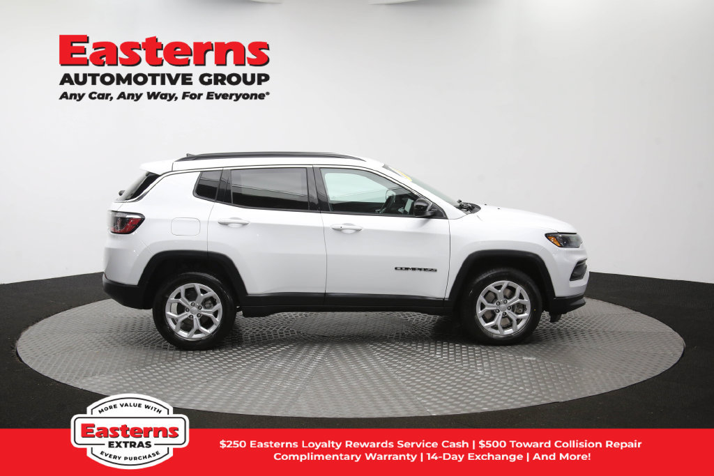 Used 2024 Jeep Compass Latitude AWD/4WD image 44